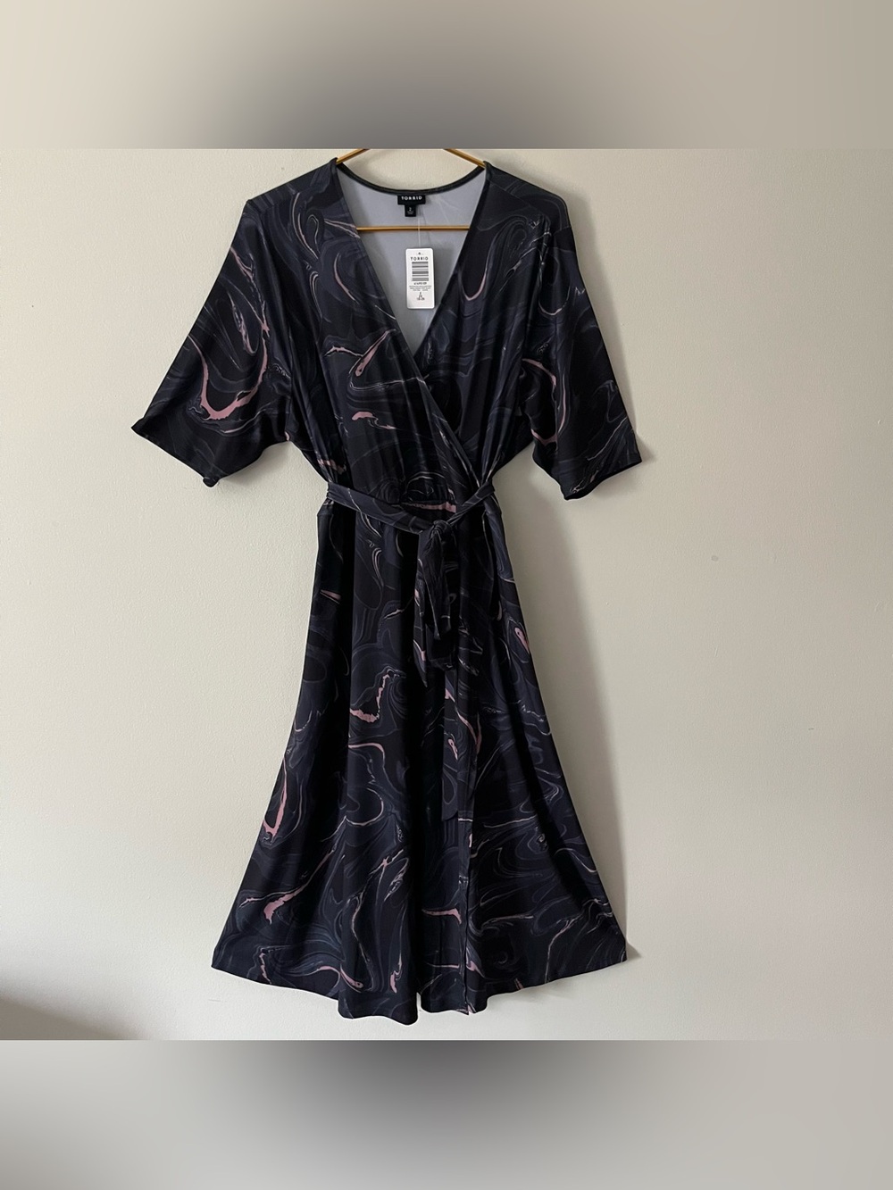 torrid NWT Black, Gray, Pink Marble Swirl Surplice Wrap MIdi Dress Sz 2X 18-20